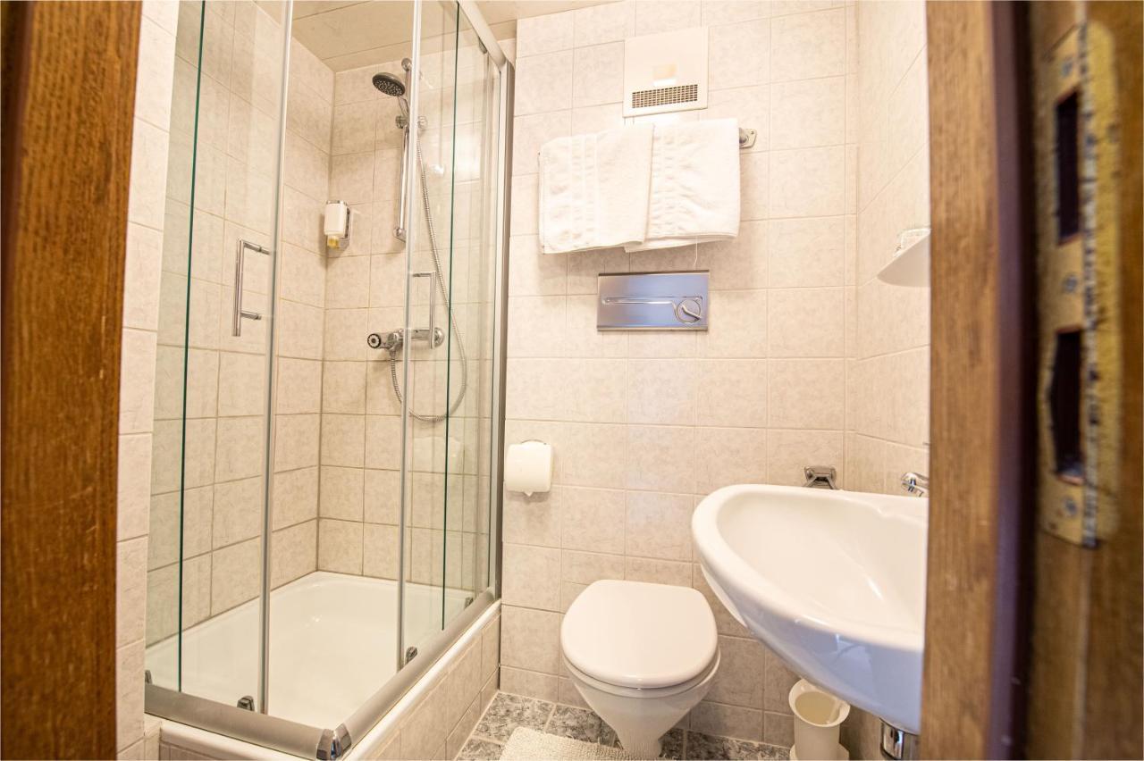 Hotel Raunig Бад-Кляйнкірхгайм Екстер'єр фото