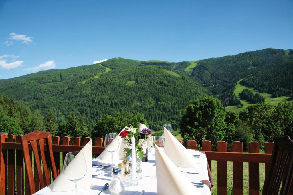 Hotel Raunig Бад-Кляйнкірхгайм Екстер'єр фото